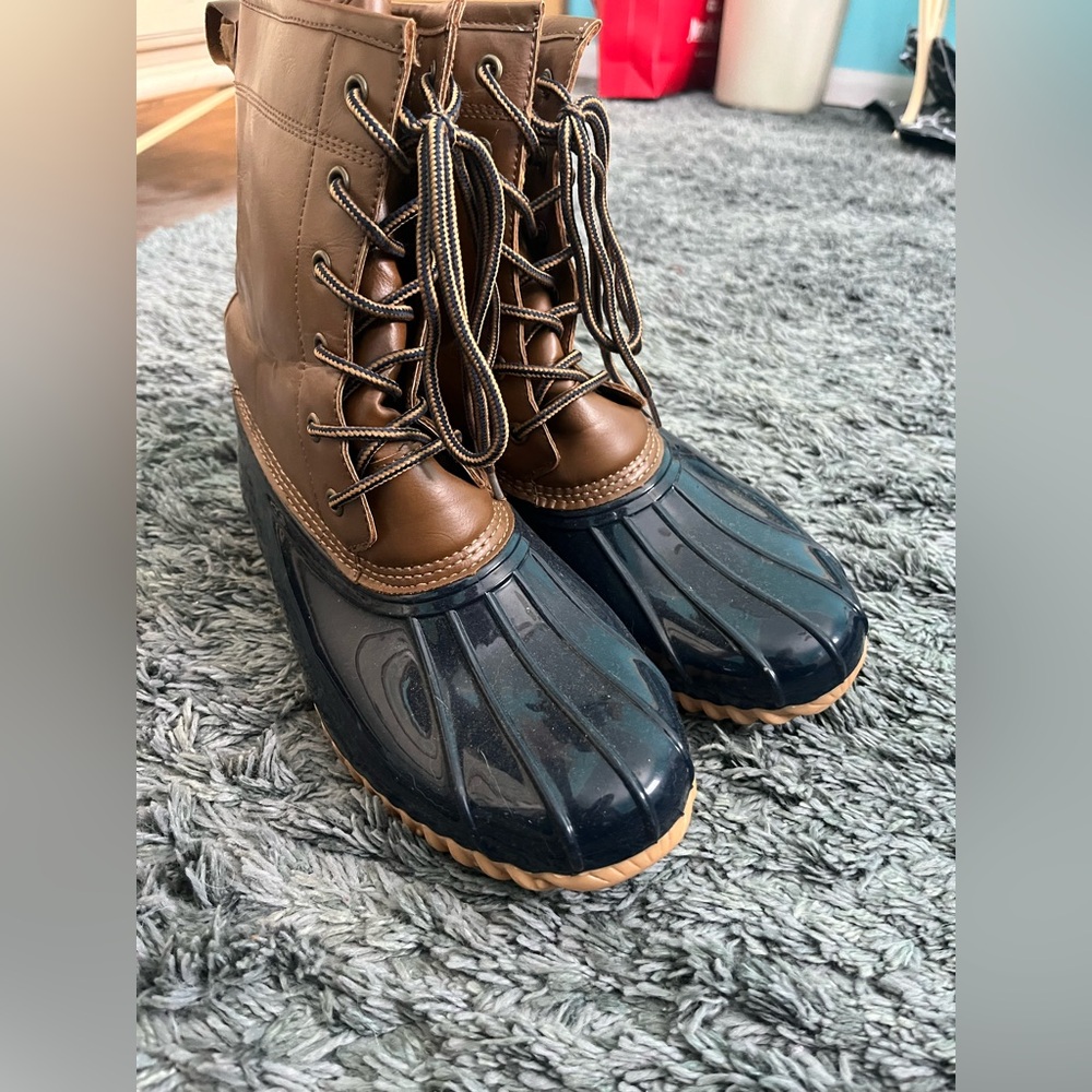 Duck boots